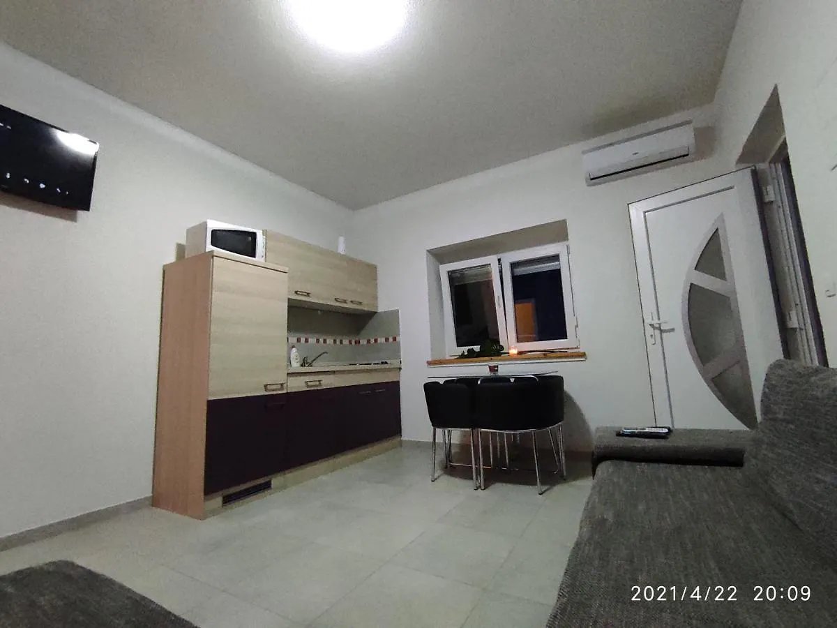 Apartmani Quattro Starigrad Paklenica