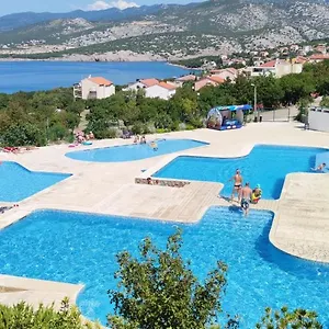 Small Camp Dom wakacyjny Klenovica